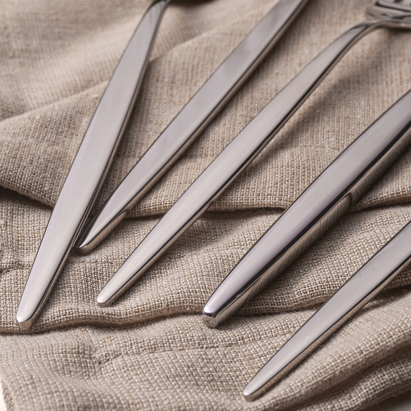 Karaca Porto 60-teiliges Elegance Besteck-Set für 12 Personen – Bild 5