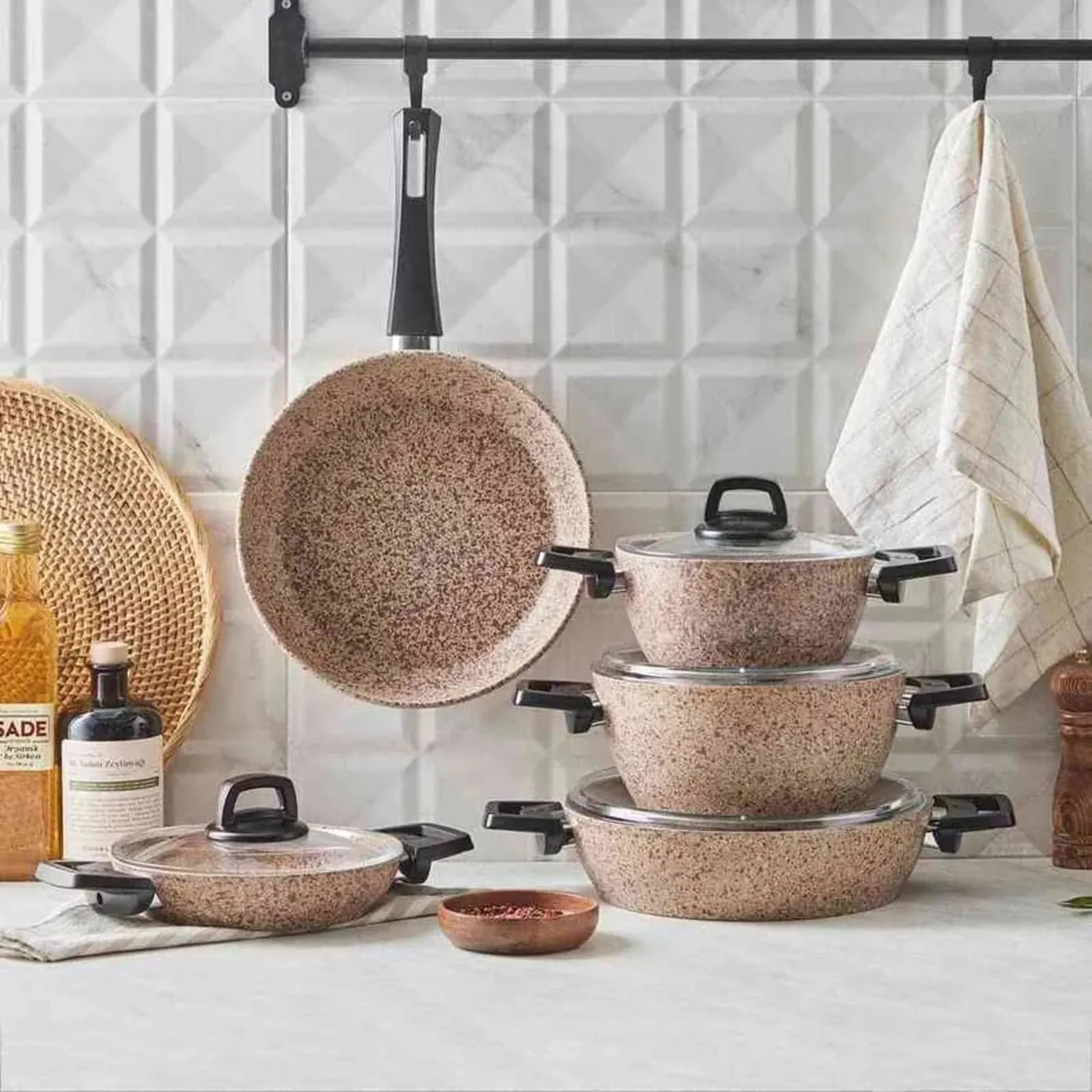 Karaca Bio Granit Holzstein 9-teiliges Kochgeschirrset – Bild 4