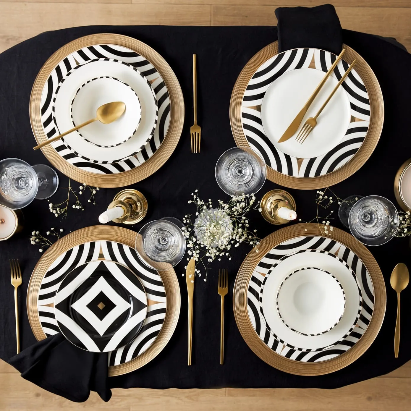 Karaca Roll 24-teiliges Geschirrset für 6 Personen aus Porzellan – Bild 2