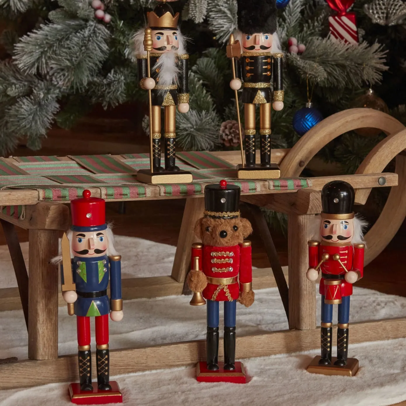 Karaca Home Weihnachten Nussknacker mit Trommeln, 25 cm – Bild 8
