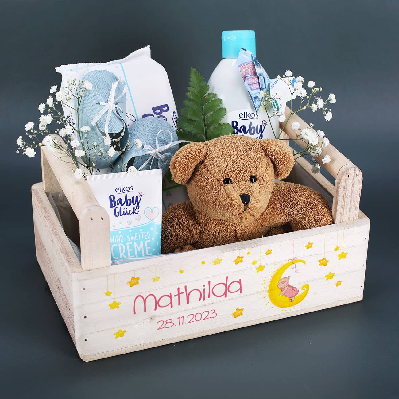 Geschenkkorb mit Mond, Sternen und Teddymotiv für Jungen und Mädchen – Bild 8